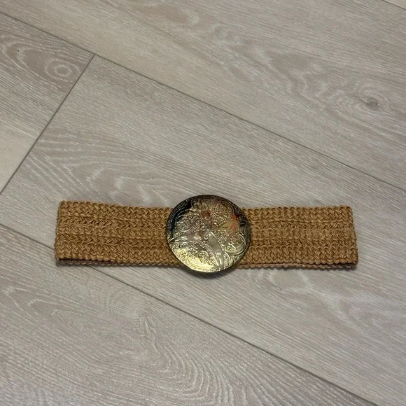 Vintage Woven Tan Belt with Ornate Gold Buckle - Picture 2 of 4